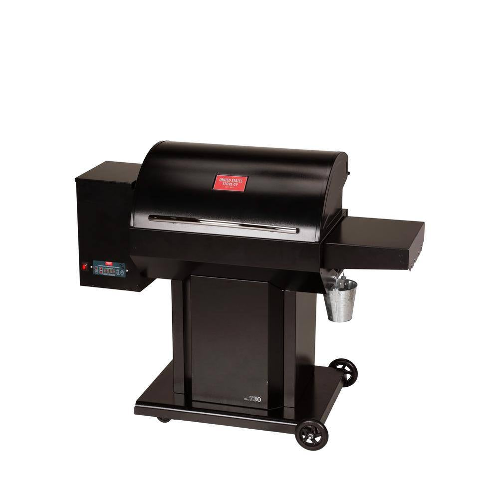 The Cumberland Wood Pellet Grill and Smoker in Black with Searing Grate