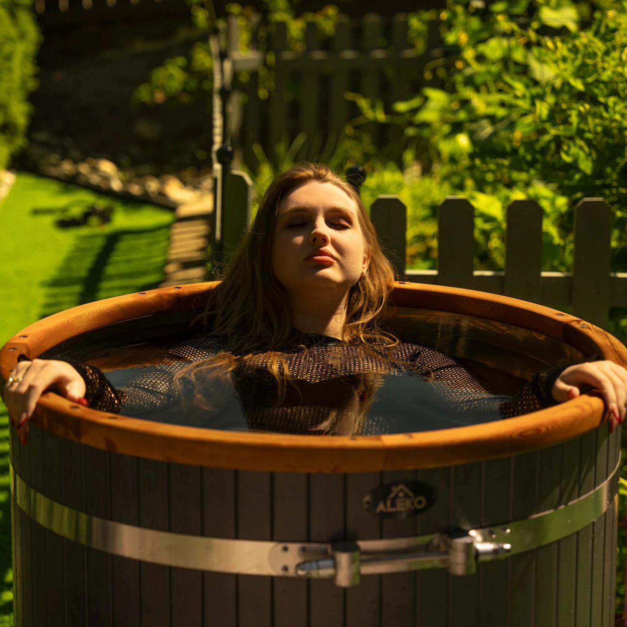 Lumina Outdoor Wooden Ice Bath Cold Plunge Tub | 118 Gallon Water Capacity
